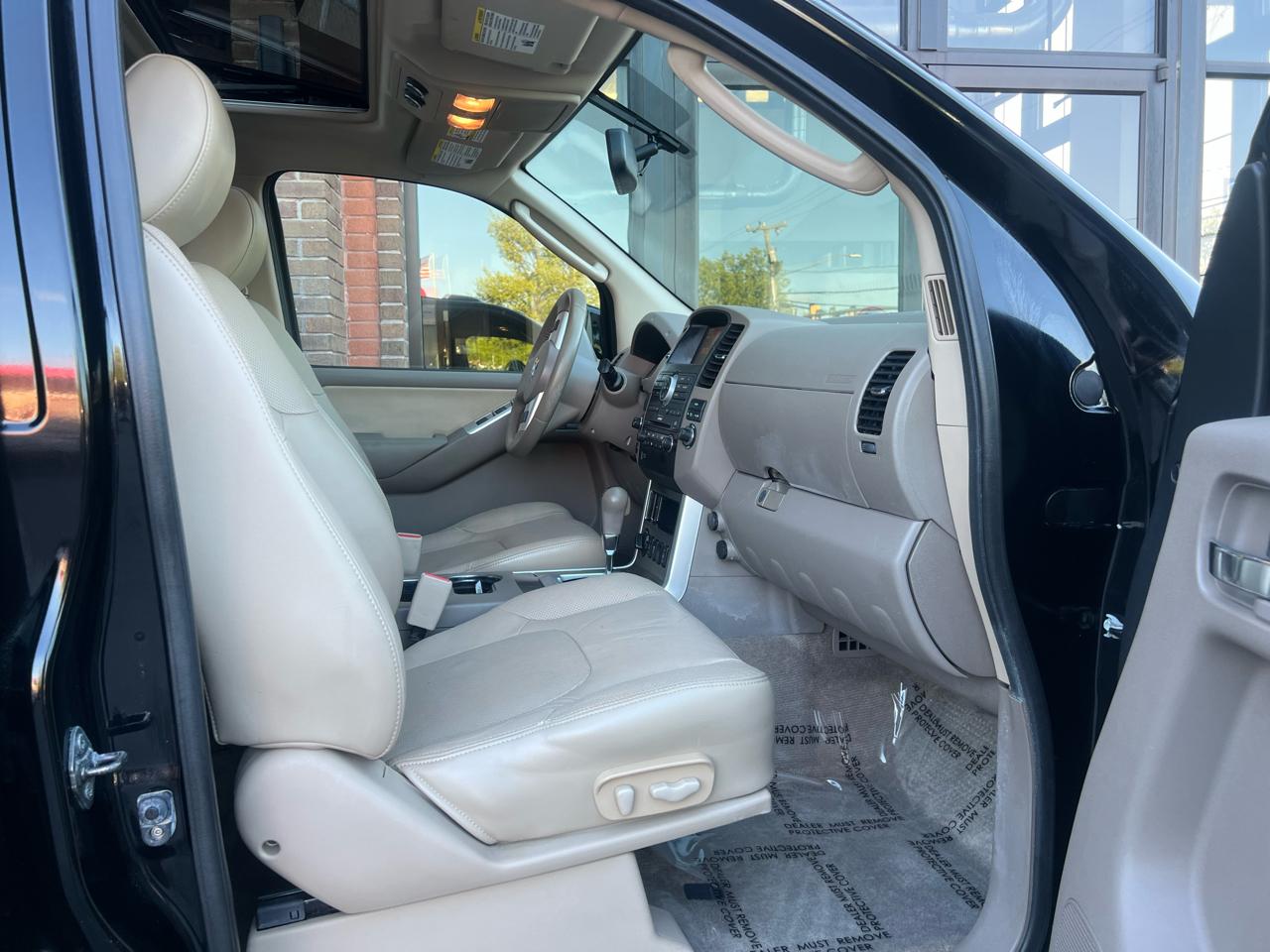 Nissan Pathfinder 4WD 4dr V6 Silver Edition 2012