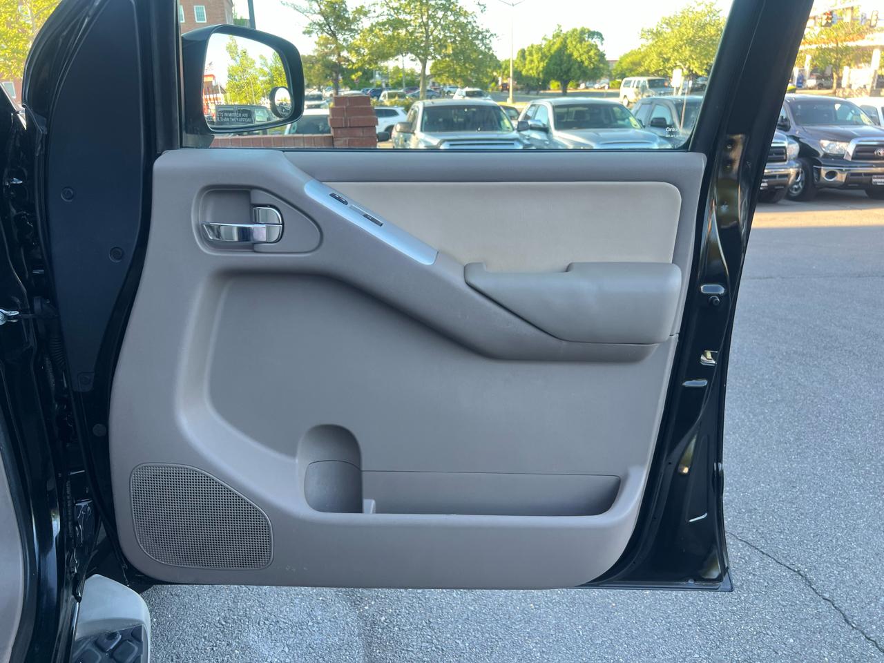 Nissan Pathfinder 4WD 4dr V6 Silver Edition 2012