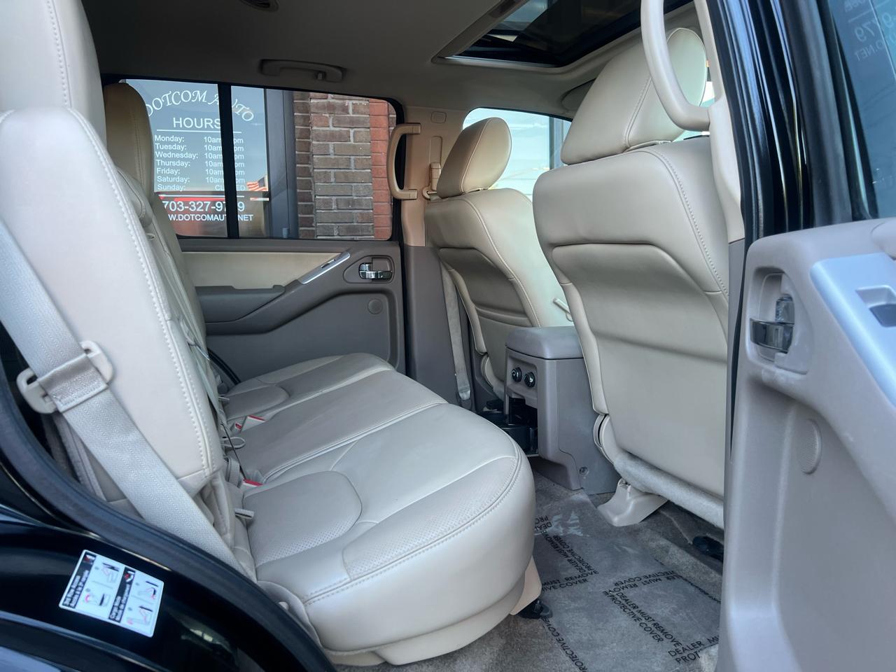 Nissan Pathfinder 4WD 4dr V6 Silver Edition 2012