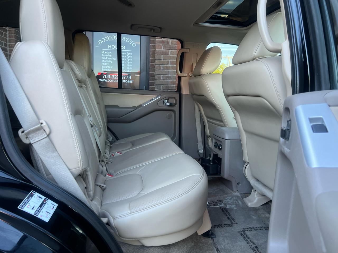 Nissan Pathfinder 4WD 4dr V6 Silver Edition 2012