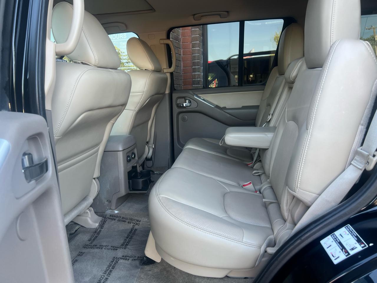 Nissan Pathfinder 4WD 4dr V6 Silver Edition 2012