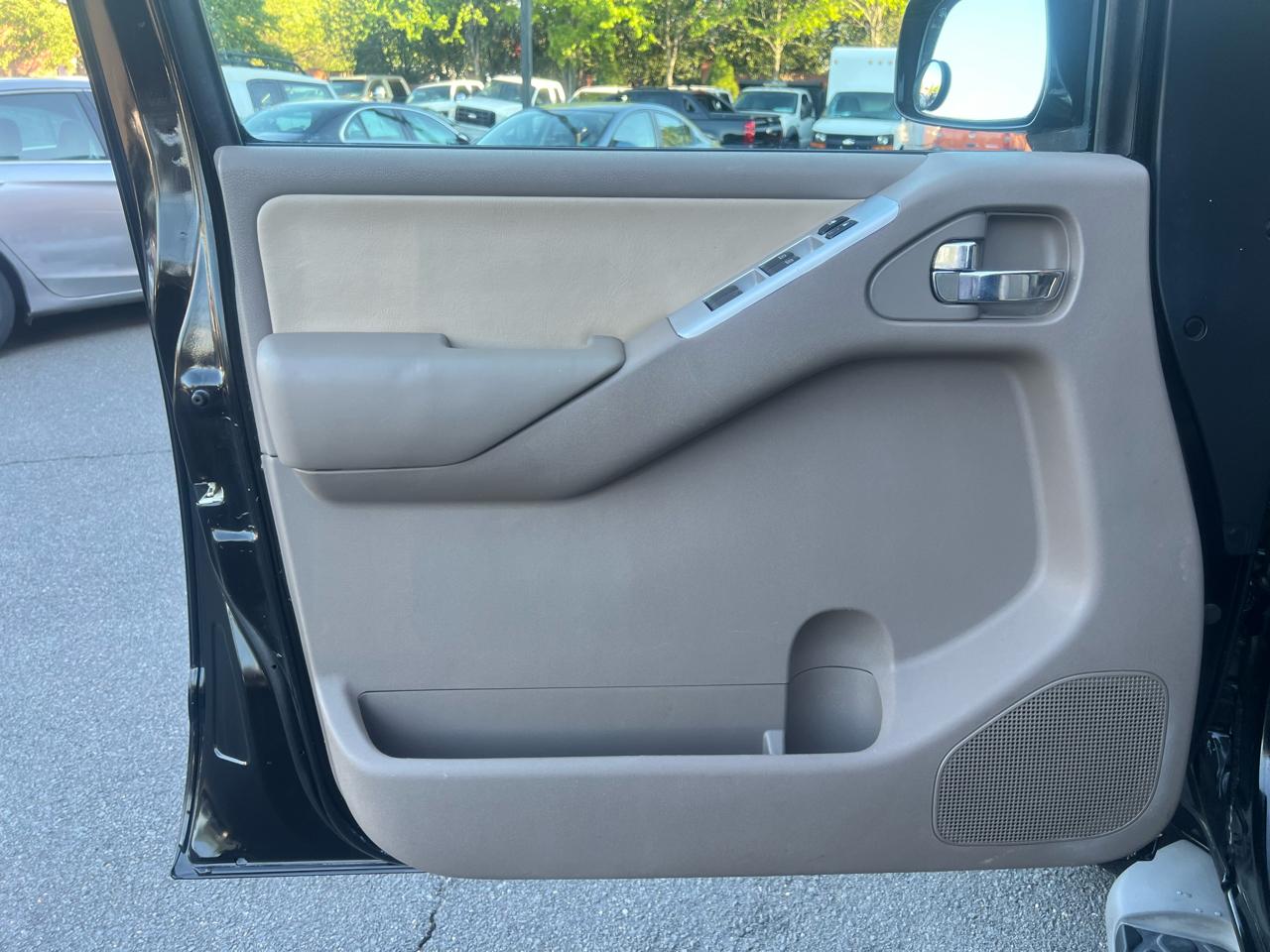 Nissan Pathfinder 4WD 4dr V6 Silver Edition 2012