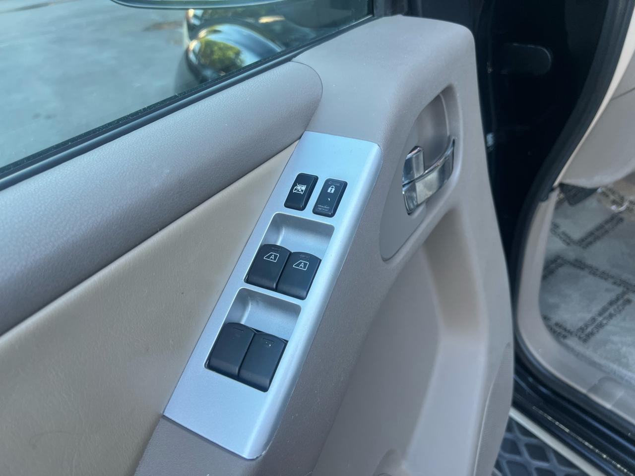 Nissan Pathfinder 4WD 4dr V6 Silver Edition 2012