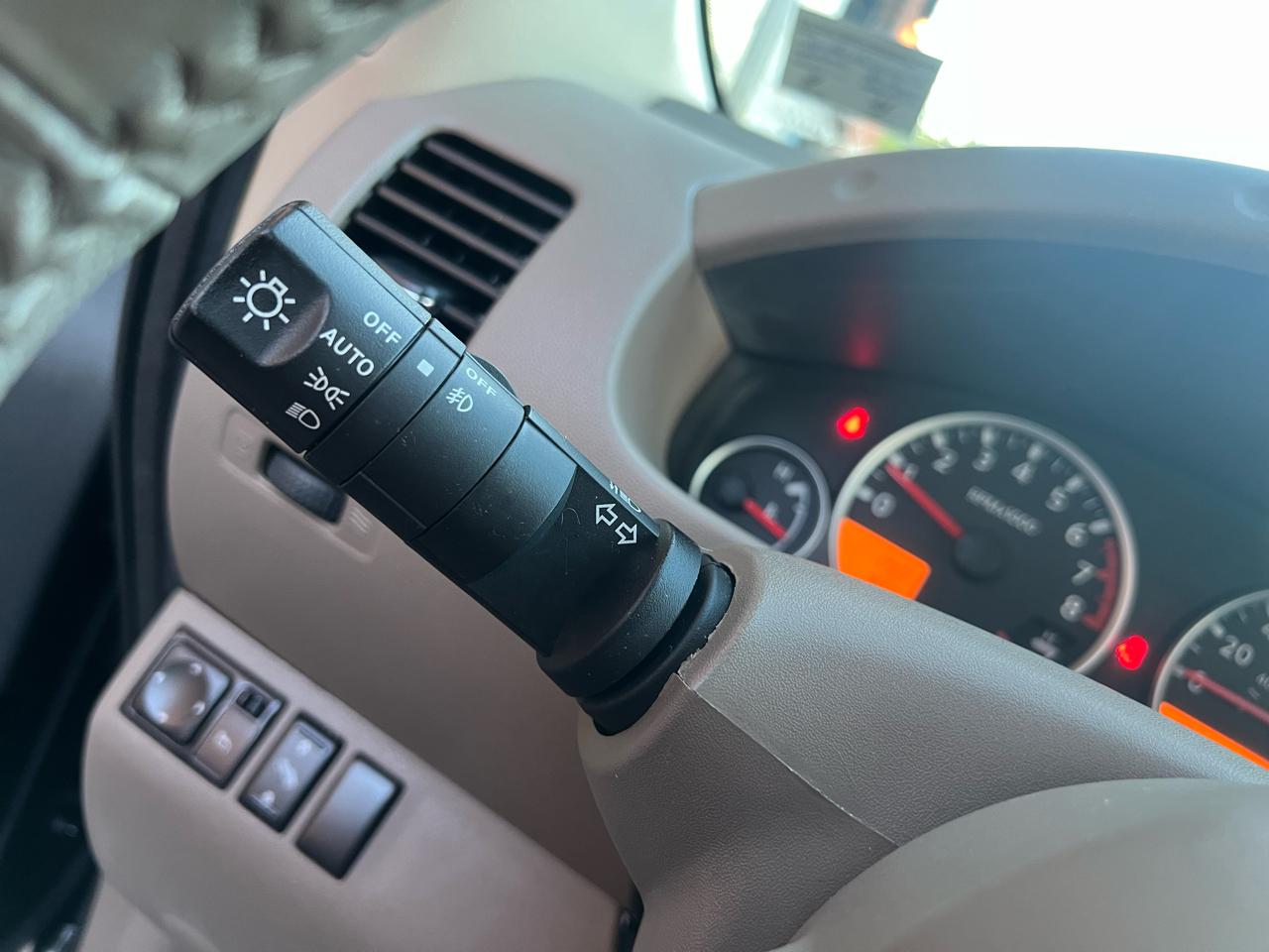 Nissan Pathfinder 4WD 4dr V6 Silver Edition 2012