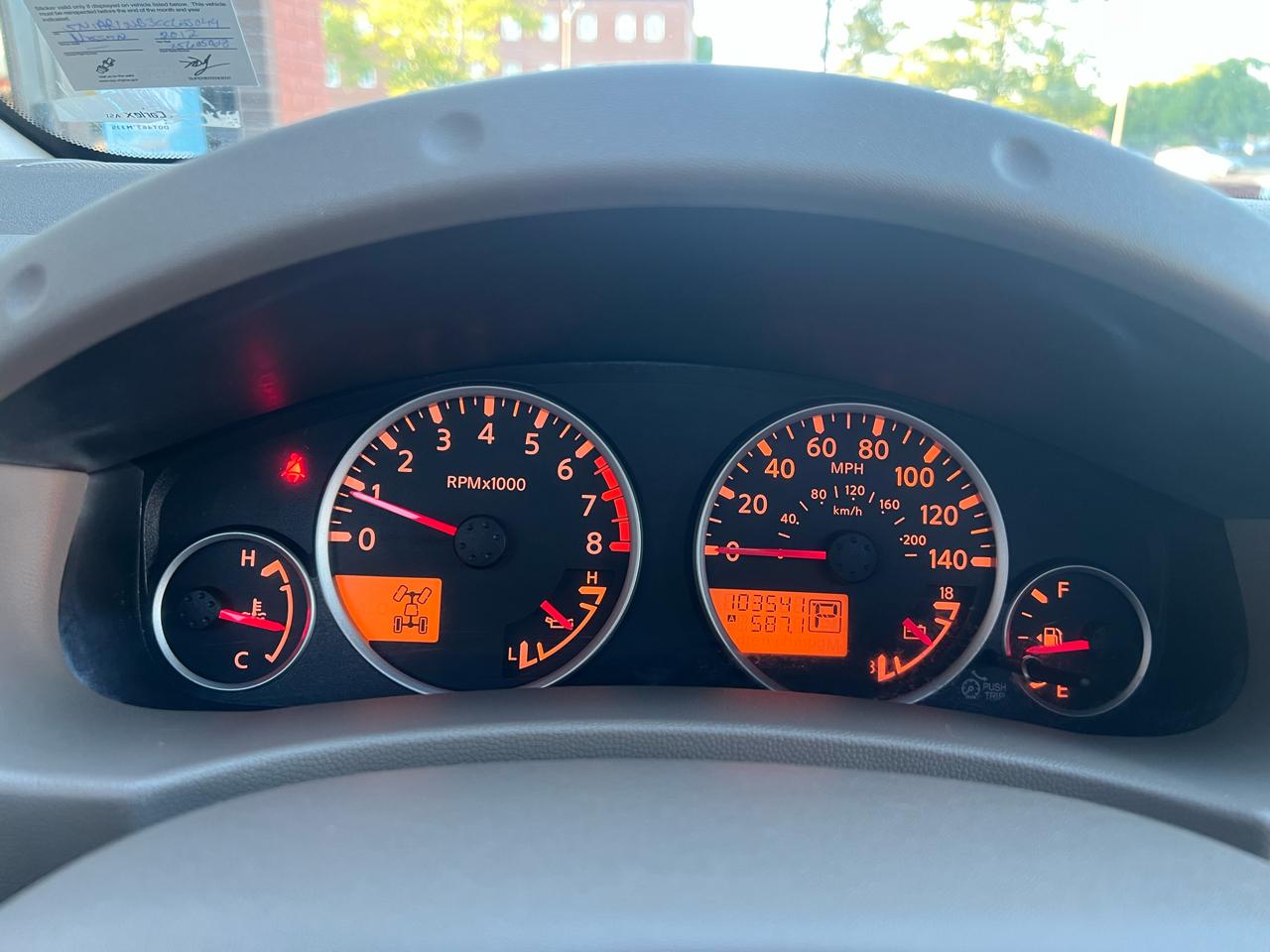 Nissan Pathfinder 4WD 4dr V6 Silver Edition 2012