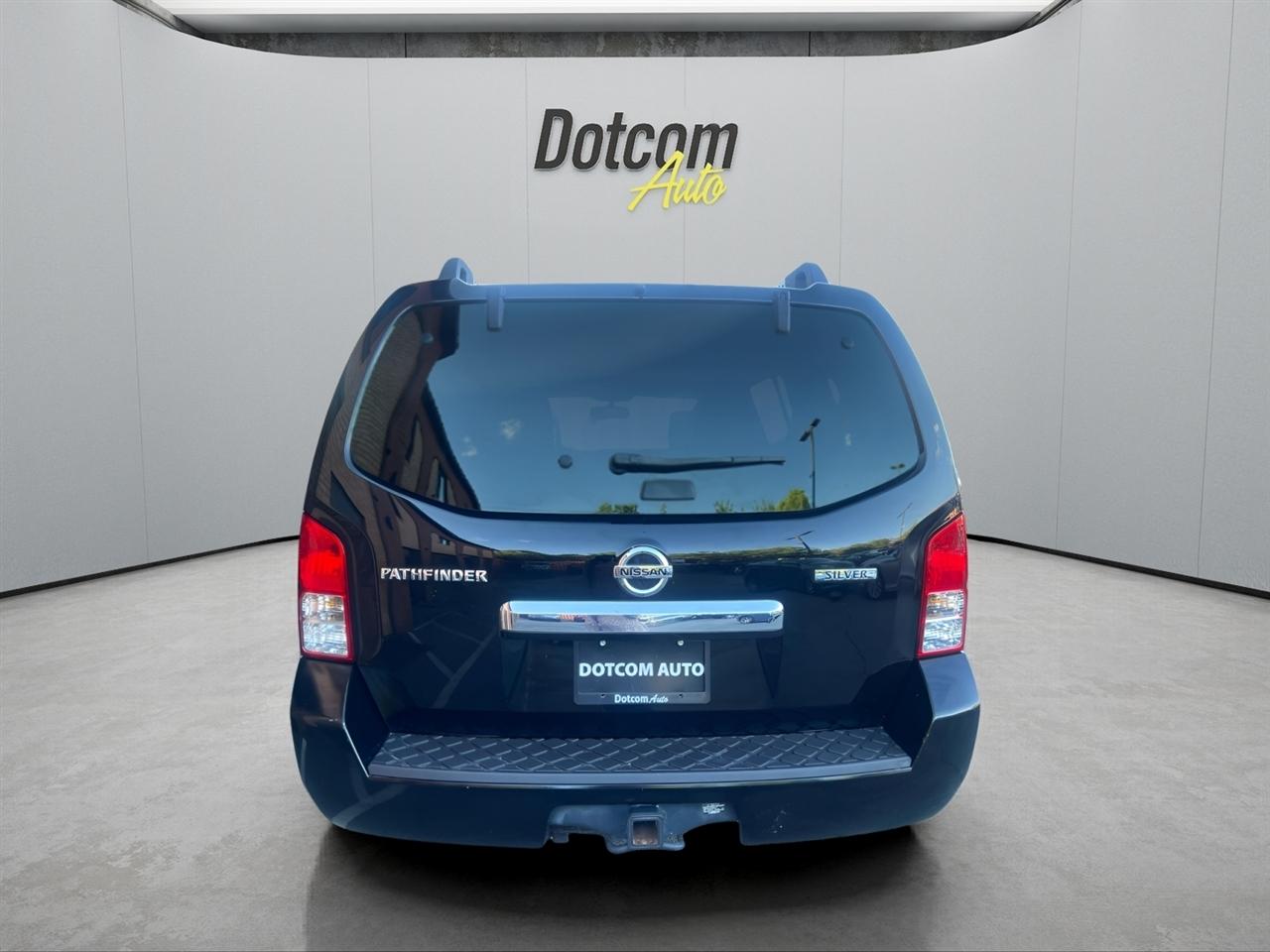 Nissan Pathfinder 4WD 4dr V6 Silver Edition 2012