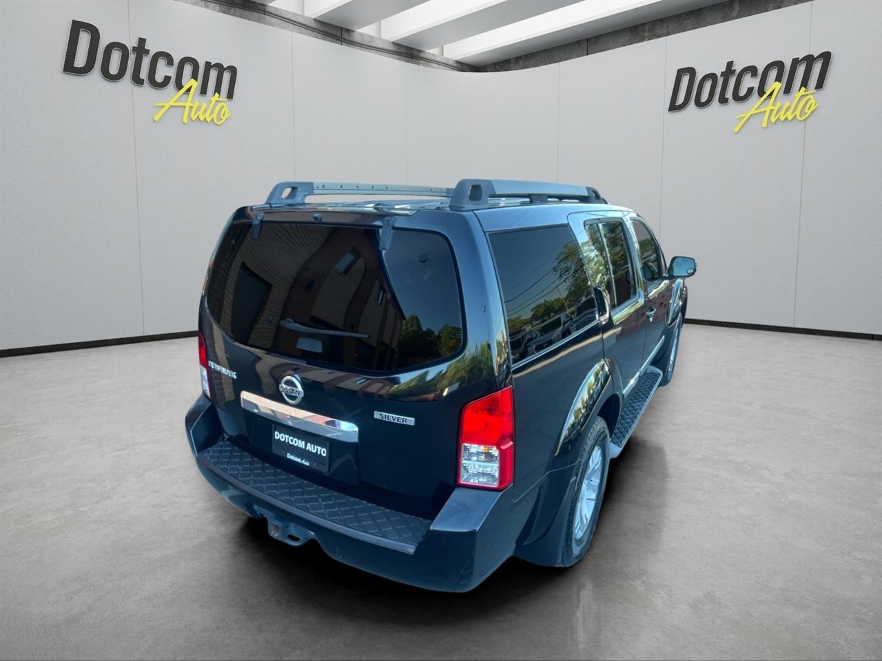 Nissan Pathfinder 4WD 4dr V6 Silver Edition 2012