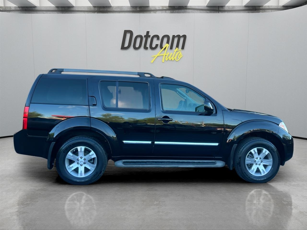 Nissan Pathfinder 4WD 4dr V6 Silver Edition 2012