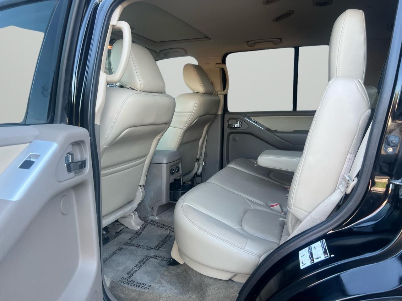 Nissan Pathfinder 4WD 4dr V6 Silver Edition 2012