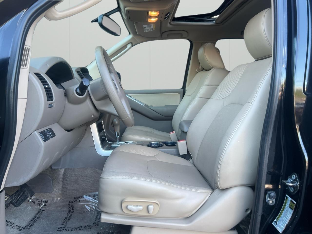 Nissan Pathfinder 4WD 4dr V6 Silver Edition 2012