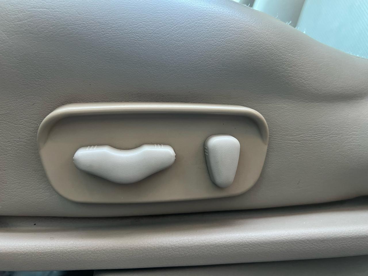 Nissan Pathfinder 4WD 4dr V6 Silver Edition 2012