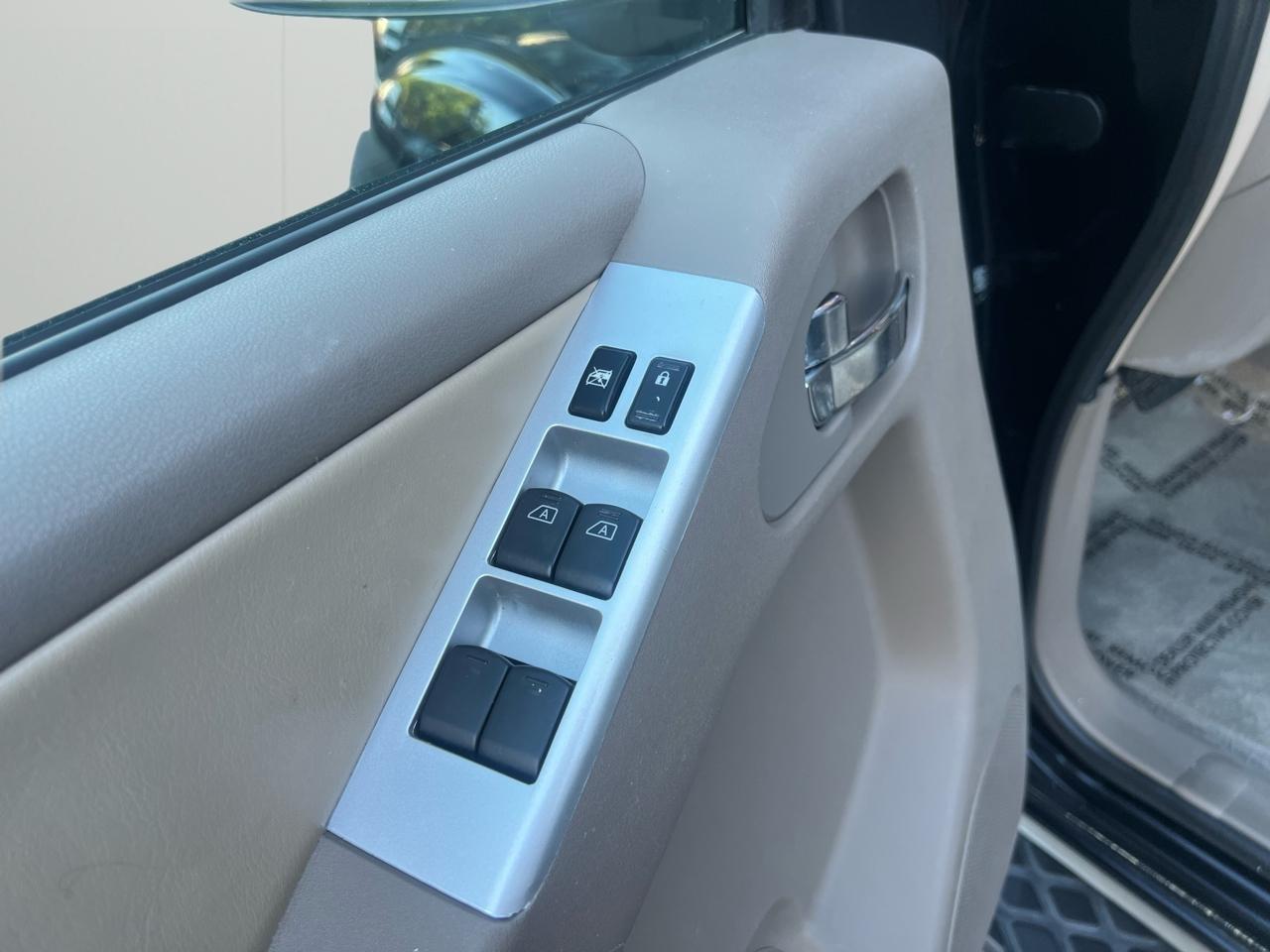 Nissan Pathfinder 4WD 4dr V6 Silver Edition 2012