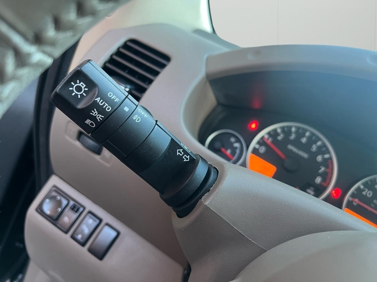 Nissan Pathfinder 4WD 4dr V6 Silver Edition 2012