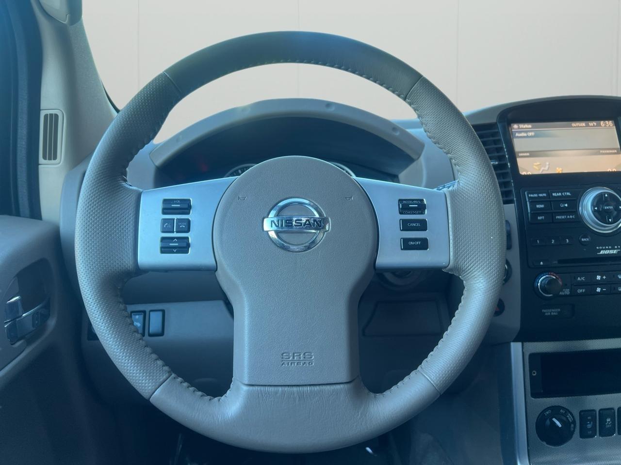 Nissan Pathfinder 4WD 4dr V6 Silver Edition 2012