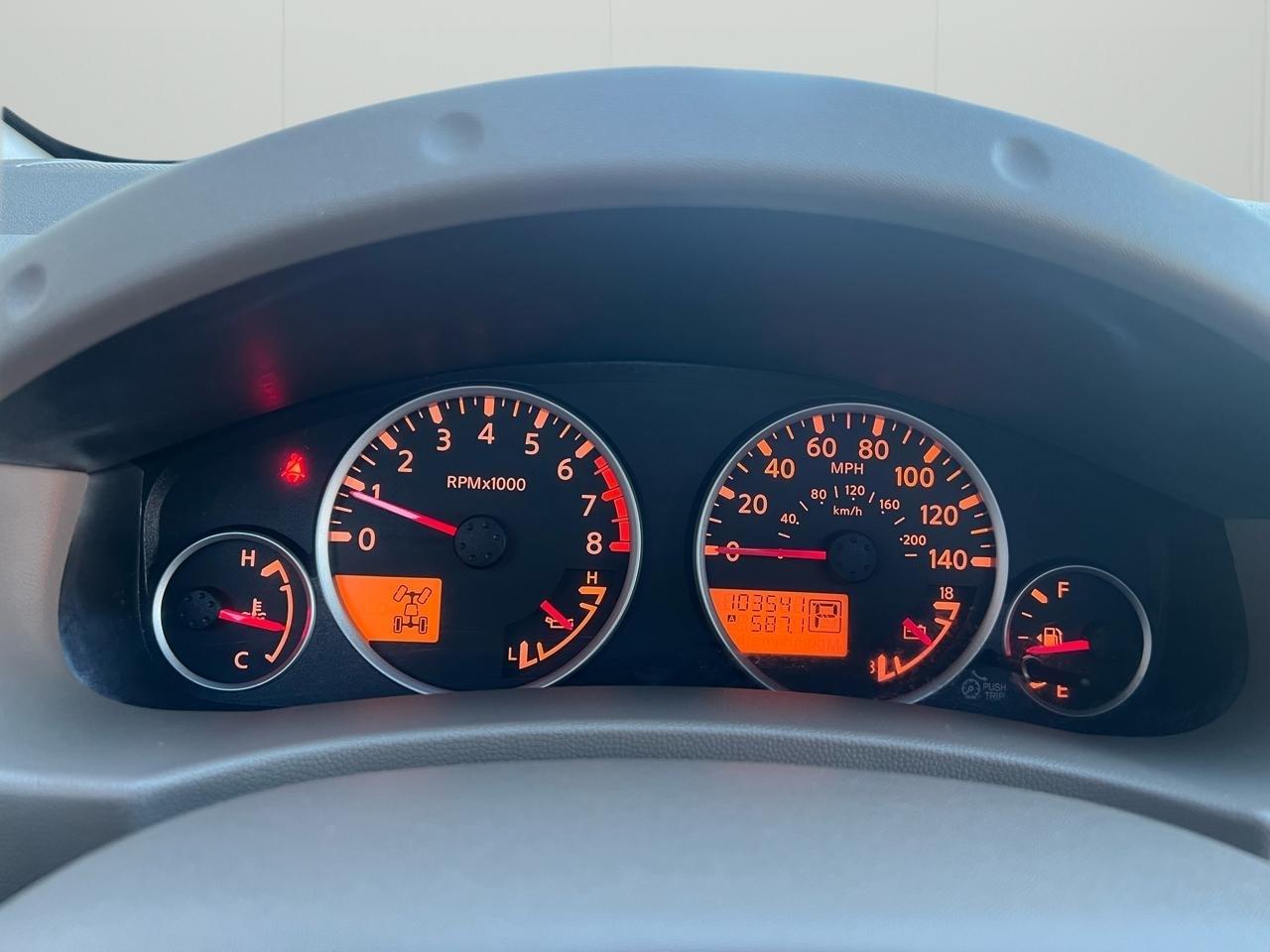 Nissan Pathfinder 4WD 4dr V6 Silver Edition 2012