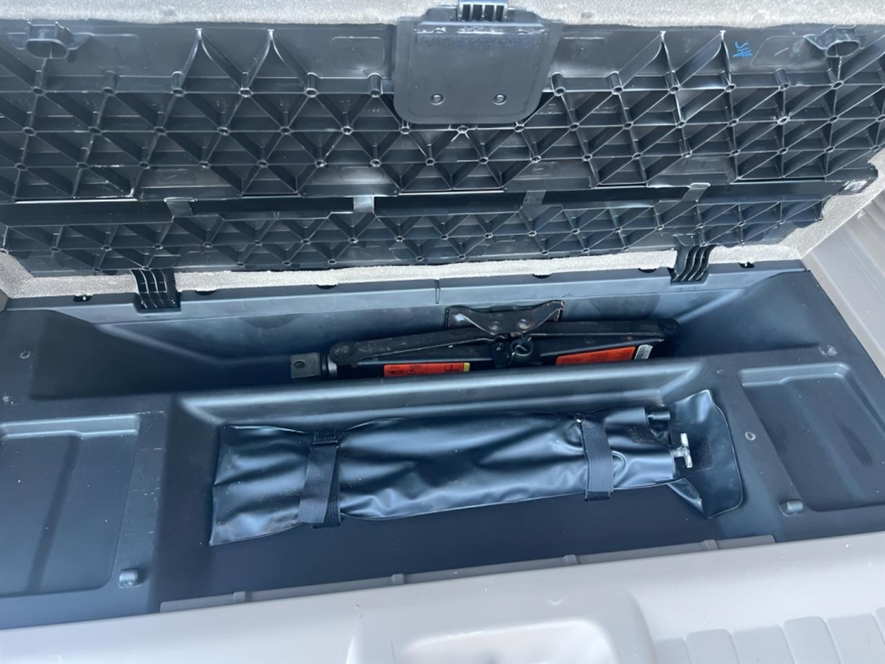 Nissan Pathfinder 4WD 4dr V6 Silver Edition 2012