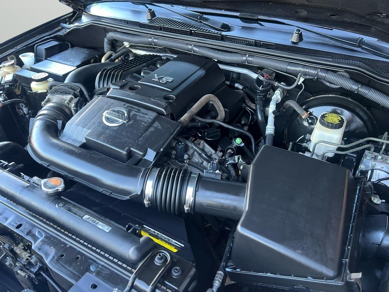 Nissan Pathfinder 4WD 4dr V6 Silver Edition 2012