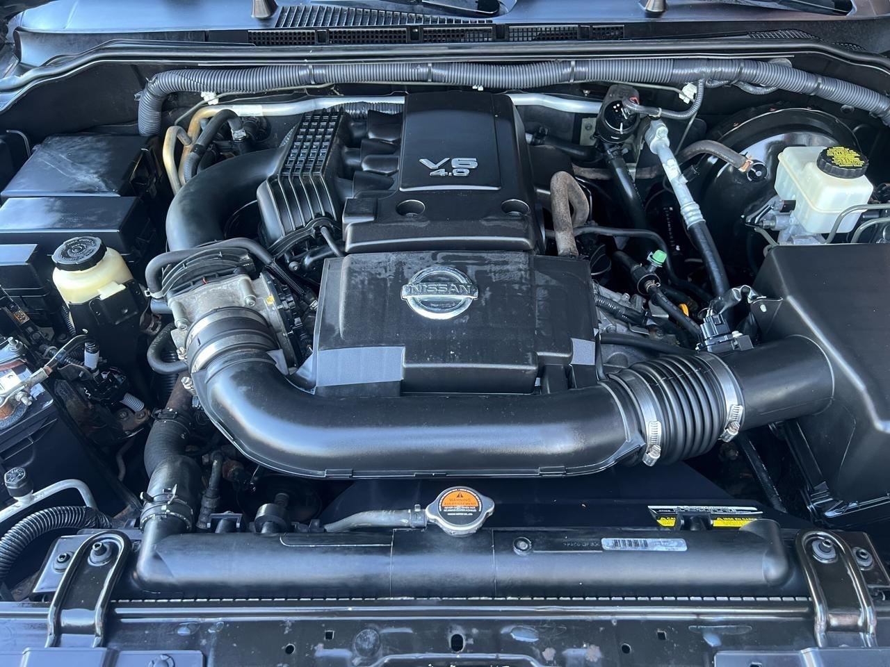 Nissan Pathfinder 4WD 4dr V6 Silver Edition 2012