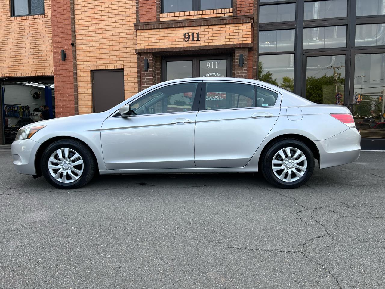 Honda Accord LX sedan AT 2009