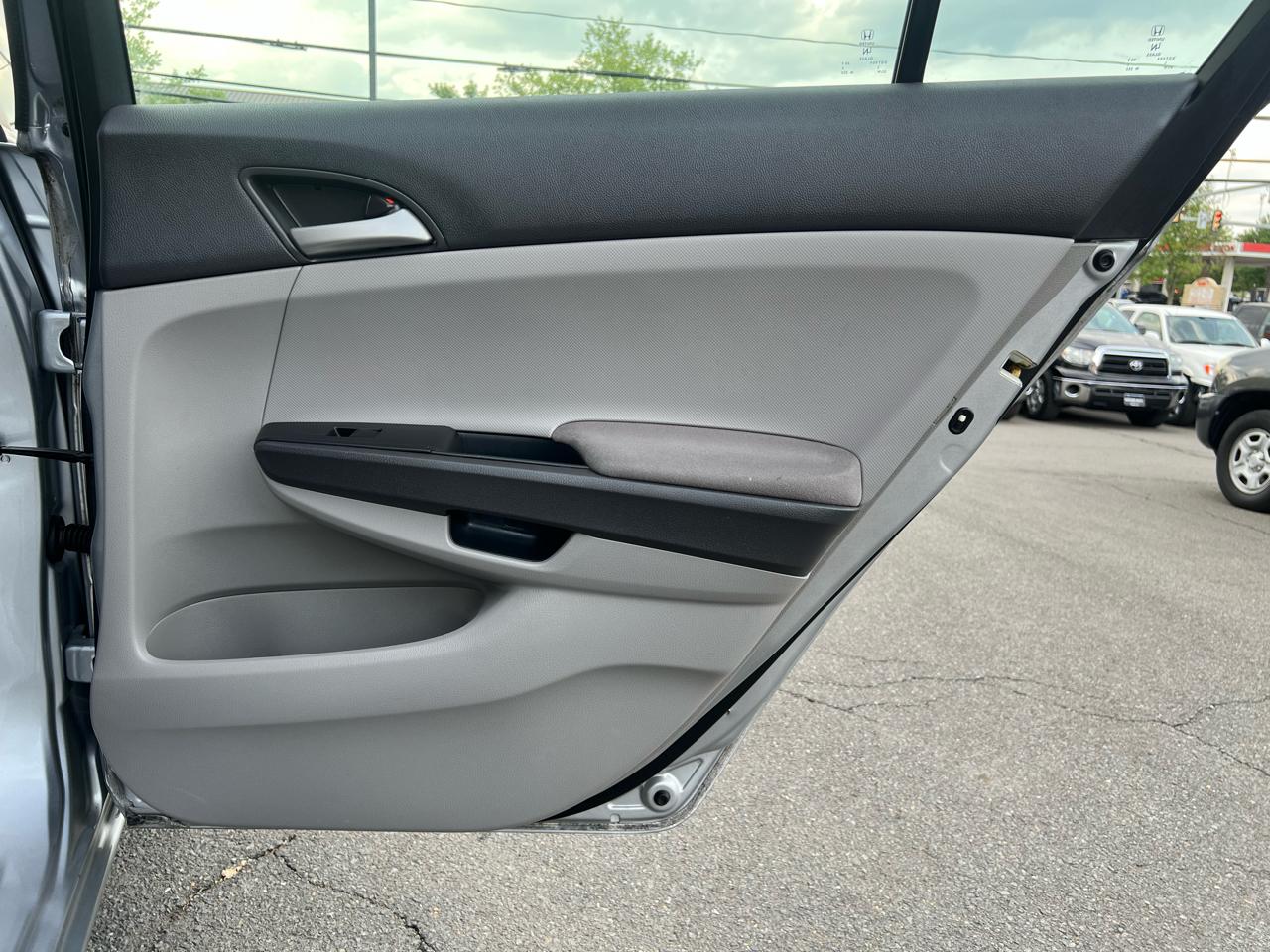 Honda Accord LX sedan AT 2009