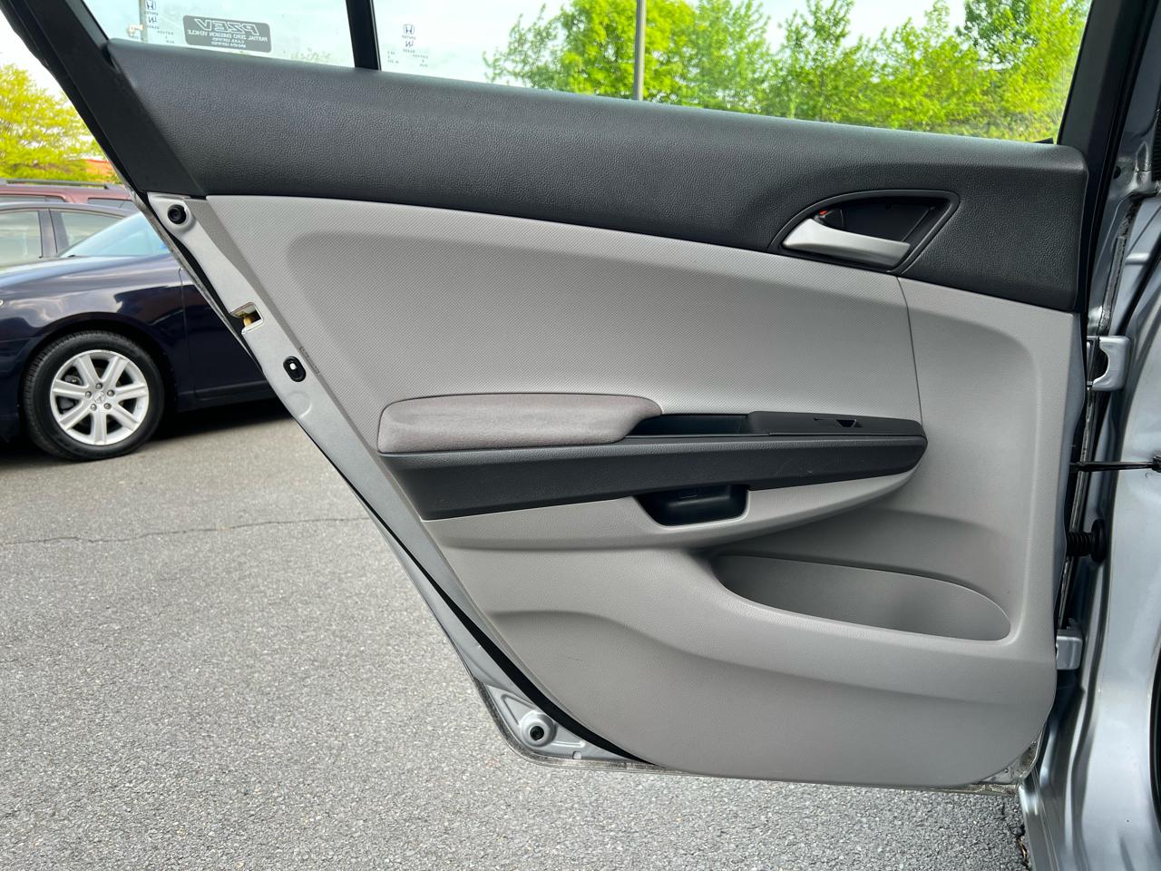 Honda Accord LX sedan AT 2009