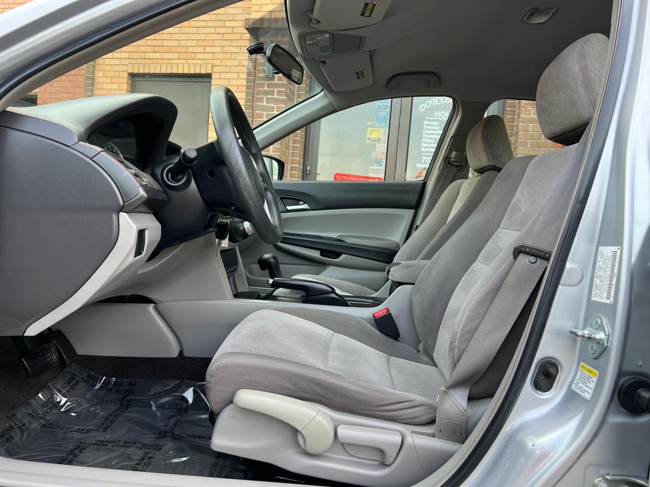 Honda Accord LX sedan AT 2009