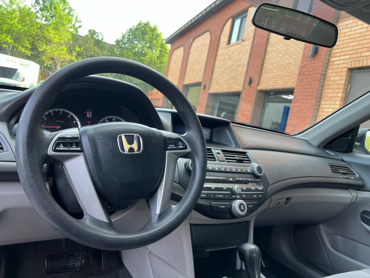 Honda Accord LX sedan AT 2009