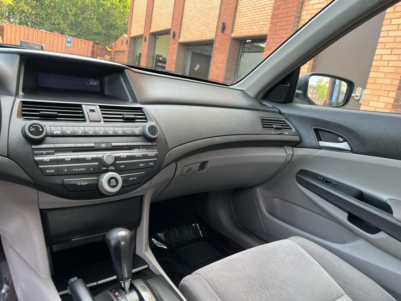 Honda Accord LX sedan AT 2009