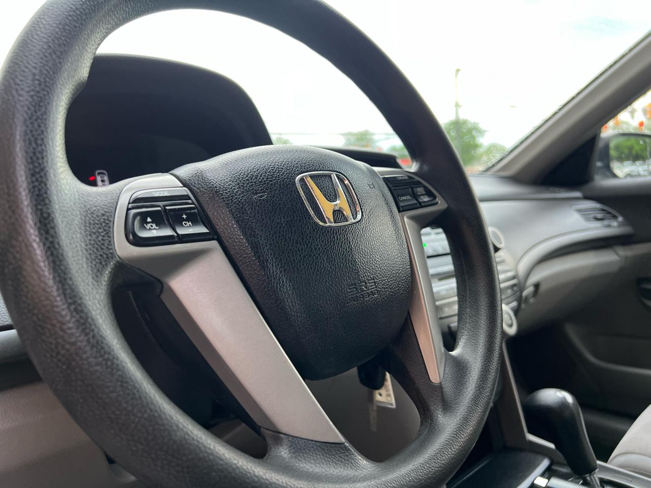 Honda Accord LX sedan AT 2009