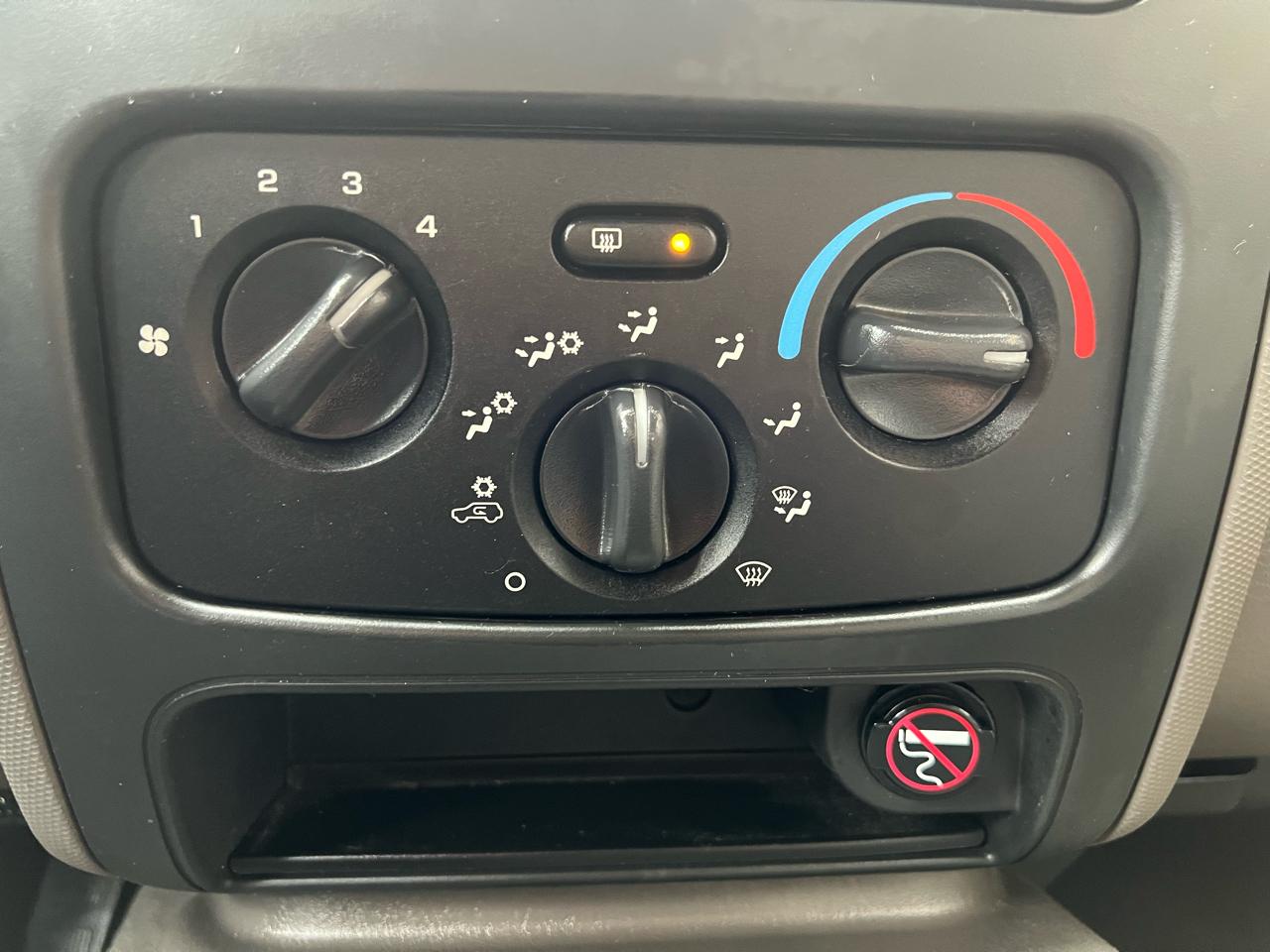 Jeep Liberty Rocky Mountain Edition 4WD 2004