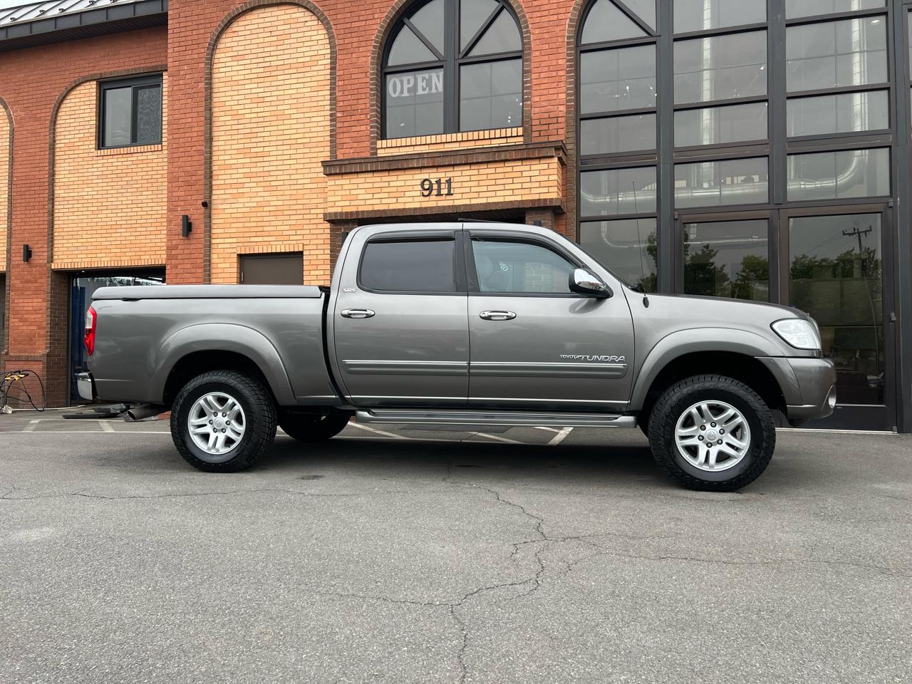 Toyota Tundra SR5 Double Cab 4WD 2004