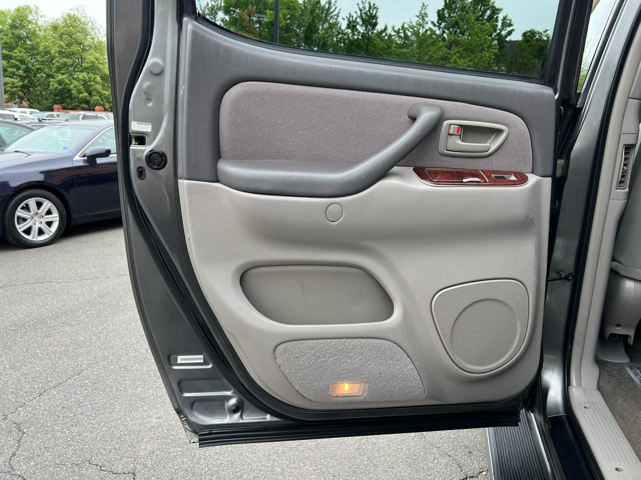 Toyota Tundra SR5 Double Cab 4WD 2004