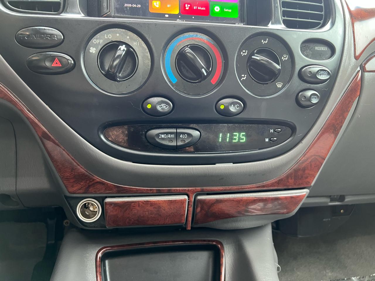 Toyota Tundra SR5 Double Cab 4WD 2004