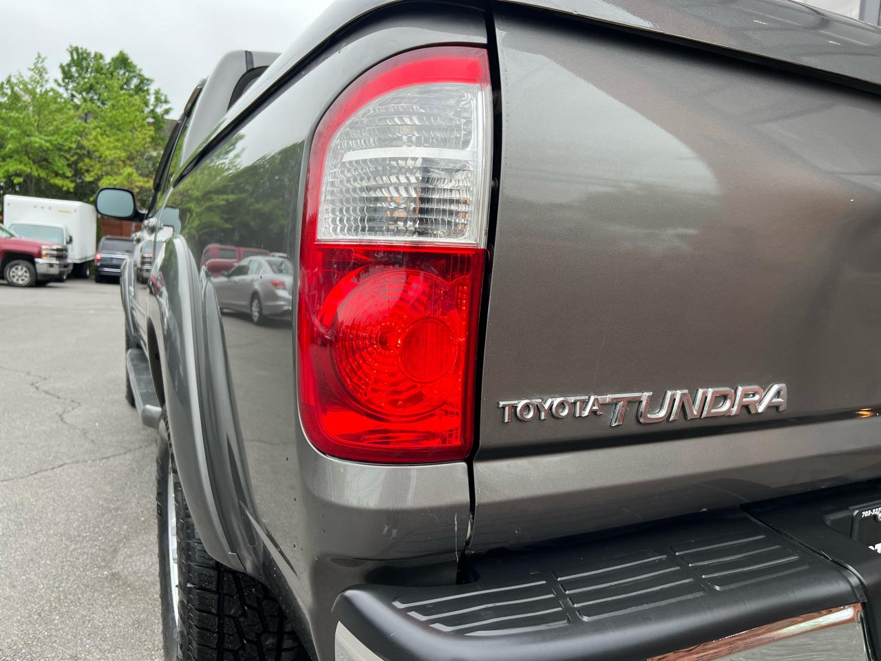 Toyota Tundra SR5 Double Cab 4WD 2004
