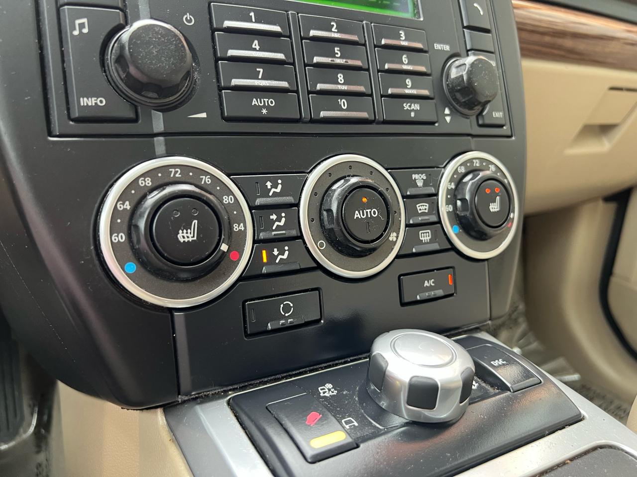 Land Rover LR2 HSE 2010
