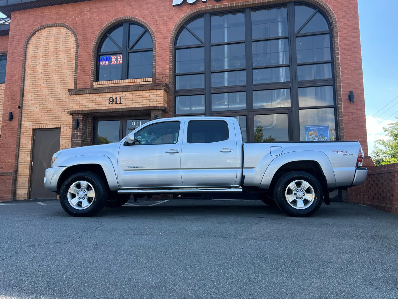 Toyota Tacoma Double Cab Long Bed V6 Auto 4WD 2010