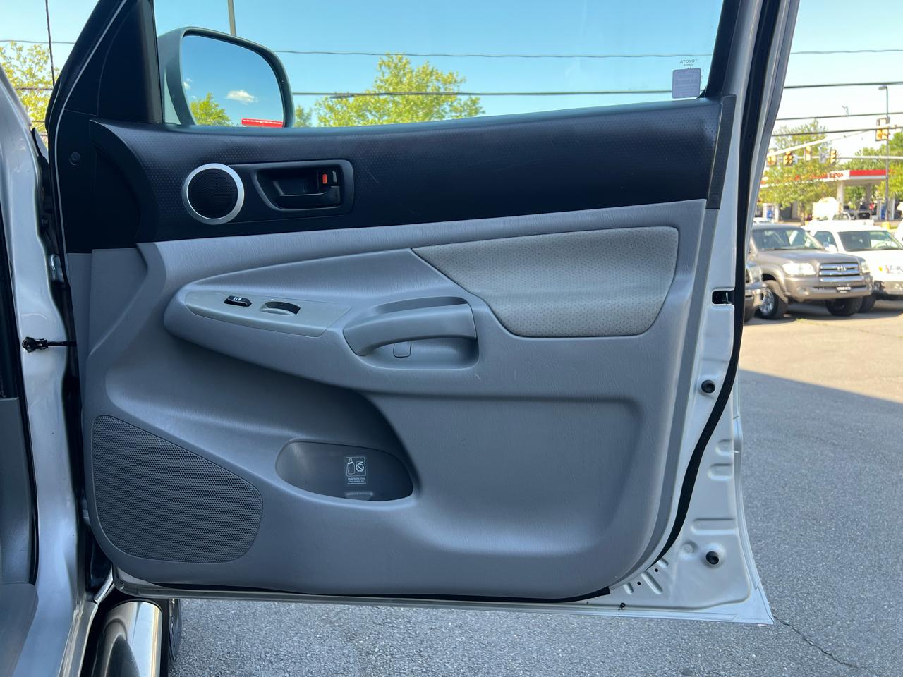 Toyota Tacoma Double Cab Long Bed V6 Auto 4WD 2010