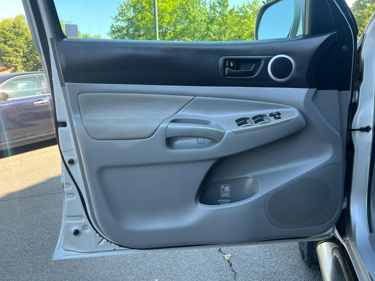 Toyota Tacoma Double Cab Long Bed V6 Auto 4WD 2010