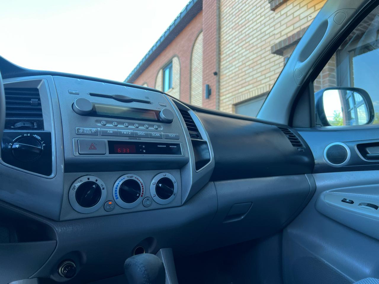 Toyota Tacoma Double Cab Long Bed V6 Automatic 4WD 2005