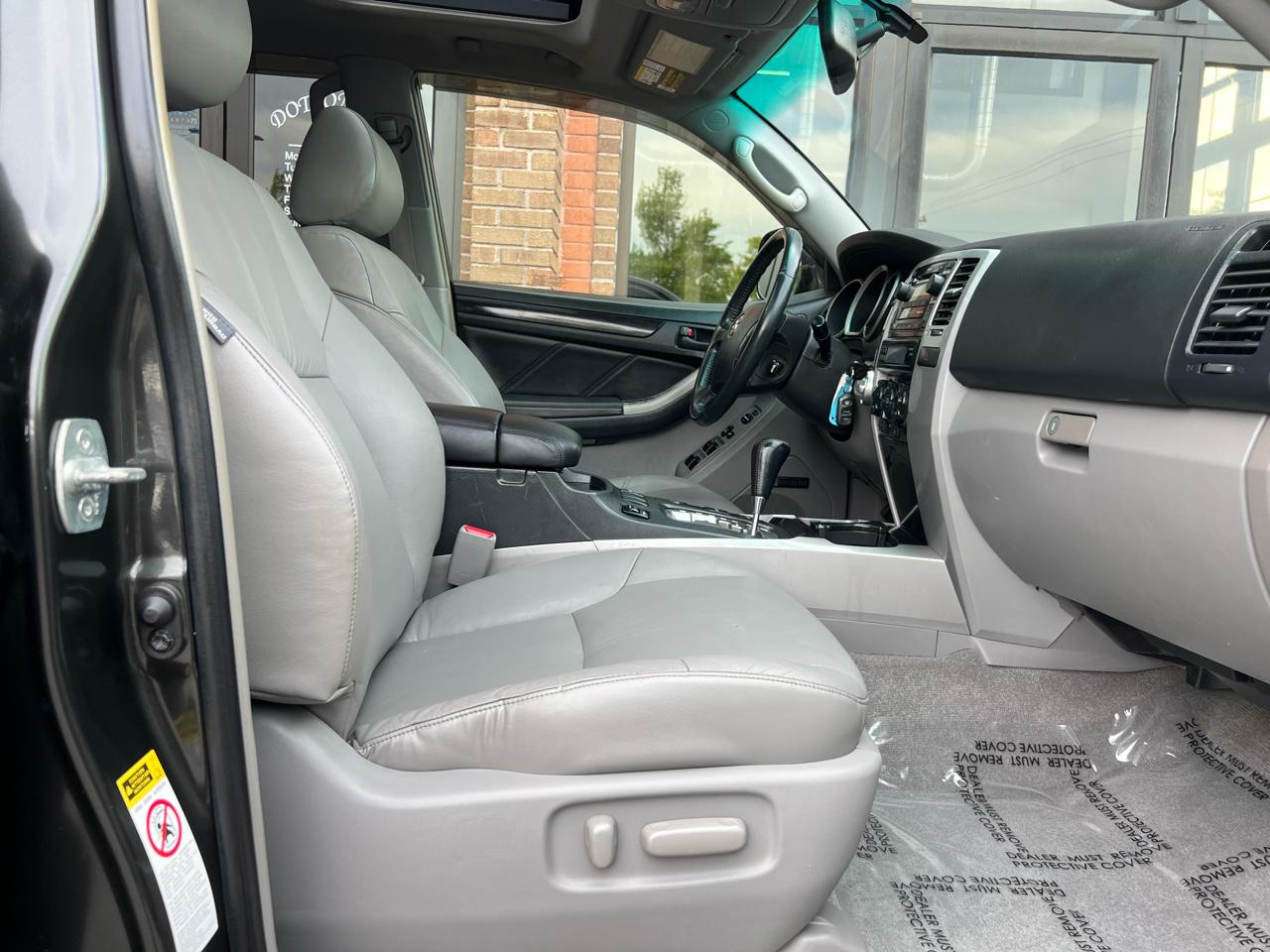 Toyota 4Runner Limited 4WD V6 2009