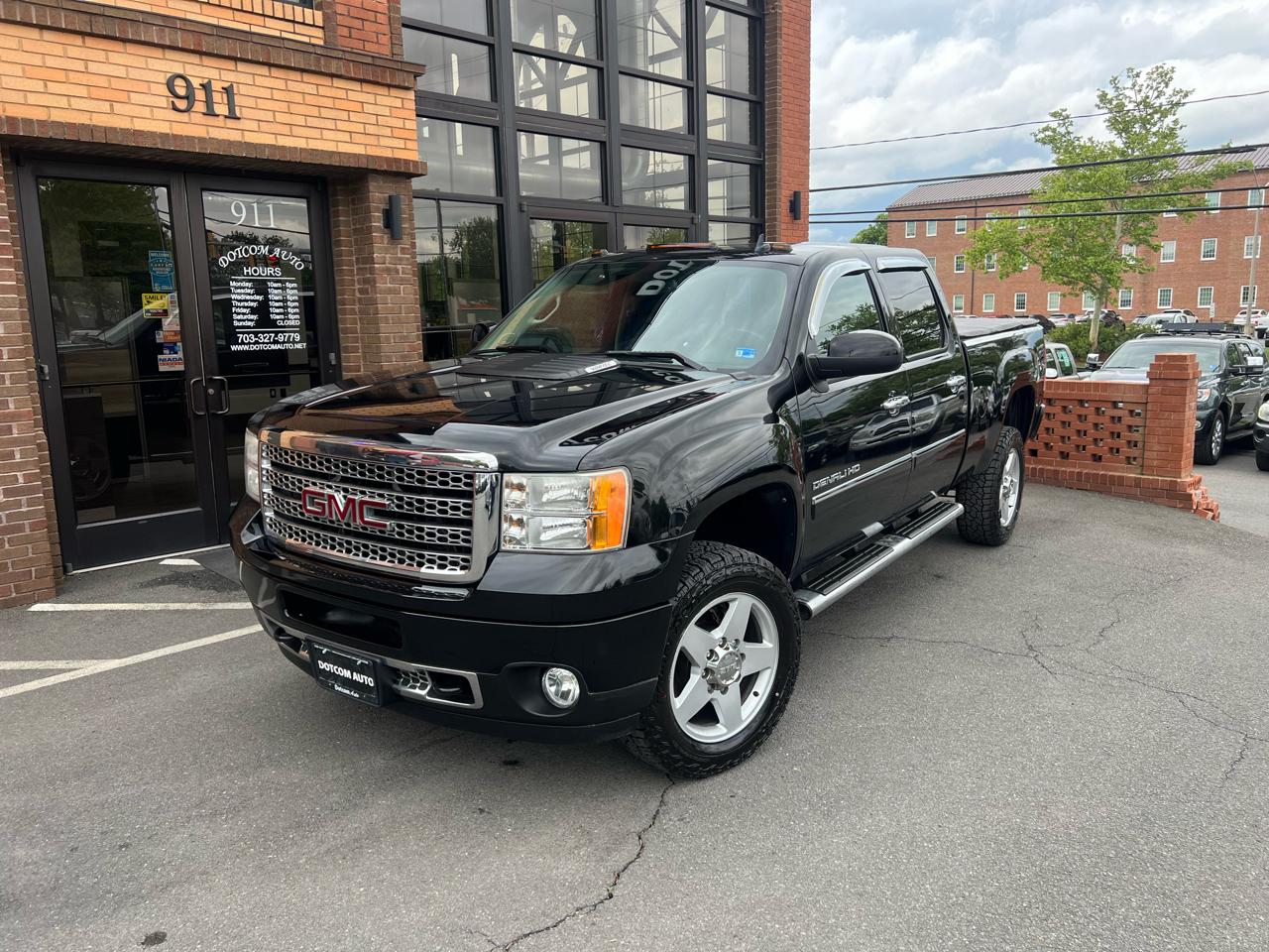 GMC Sierra 2500HD Denali Crew Cab 4WD 2011