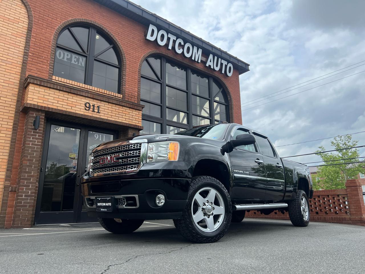 GMC Sierra 2500HD Denali Crew Cab 4WD 2011