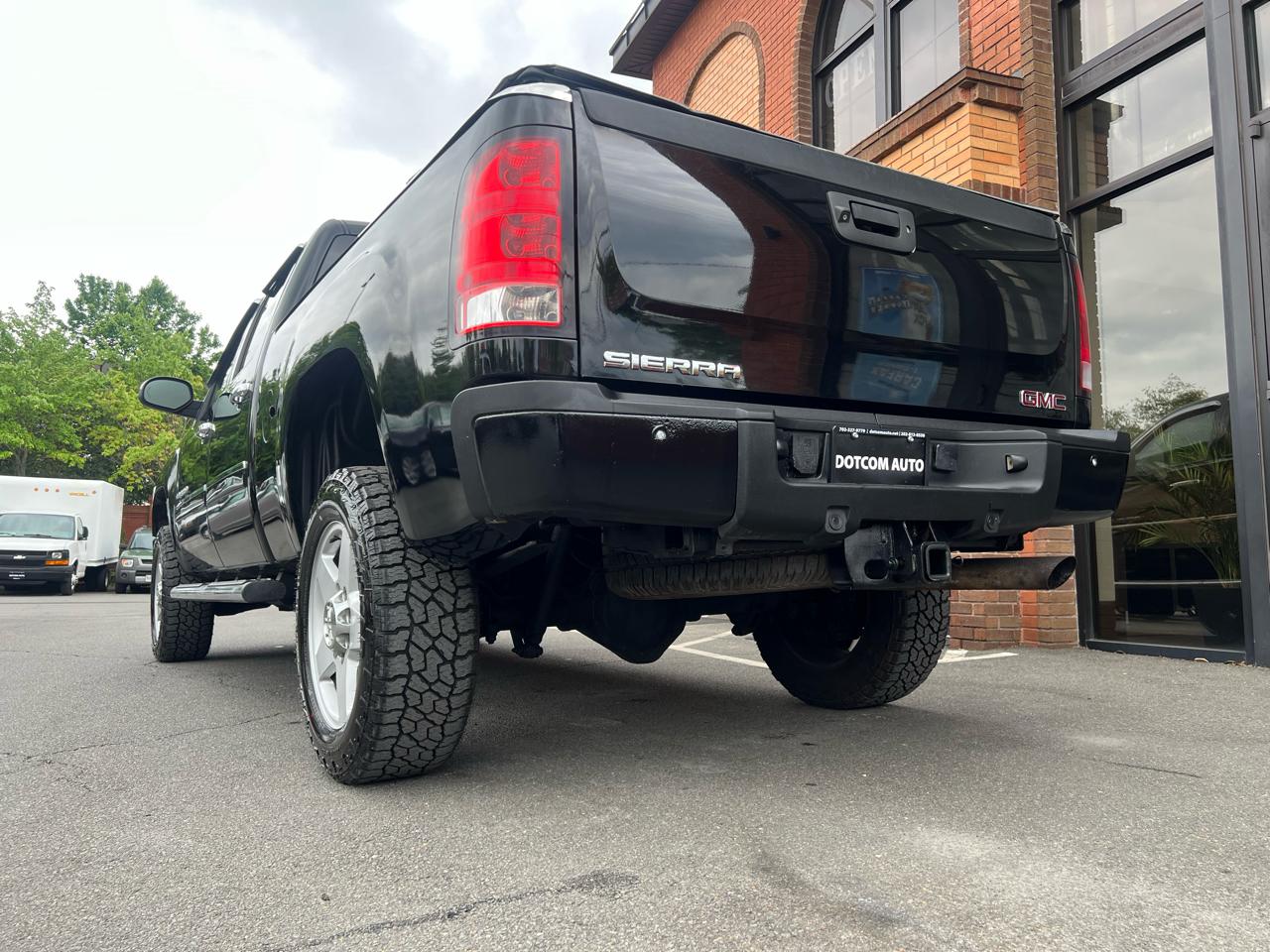 GMC Sierra 2500HD Denali Crew Cab 4WD 2011