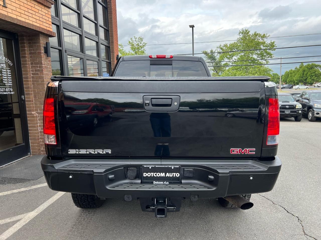GMC Sierra 2500HD Denali Crew Cab 4WD 2011