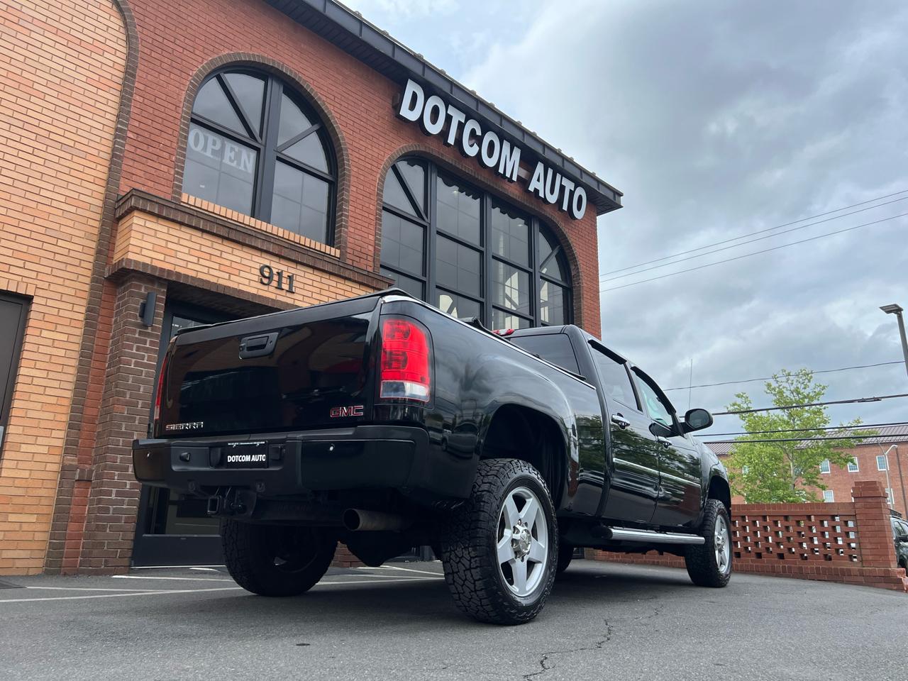 GMC Sierra 2500HD Denali Crew Cab 4WD 2011