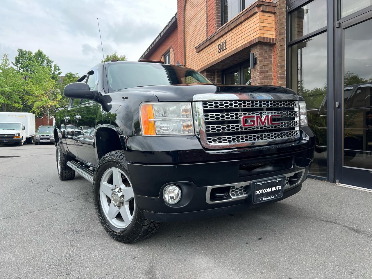 GMC Sierra 2500HD Denali Crew Cab 4WD 2011