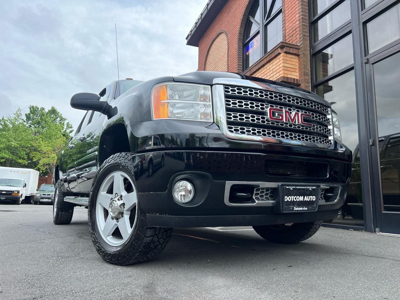 GMC Sierra 2500HD Denali Crew Cab 4WD 2011