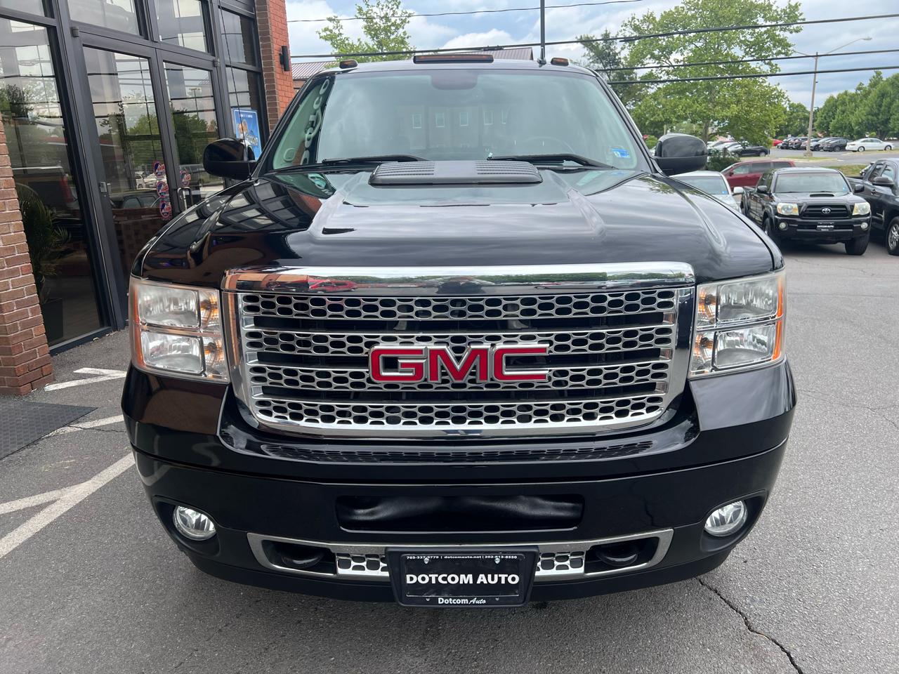 GMC Sierra 2500HD Denali Crew Cab 4WD 2011