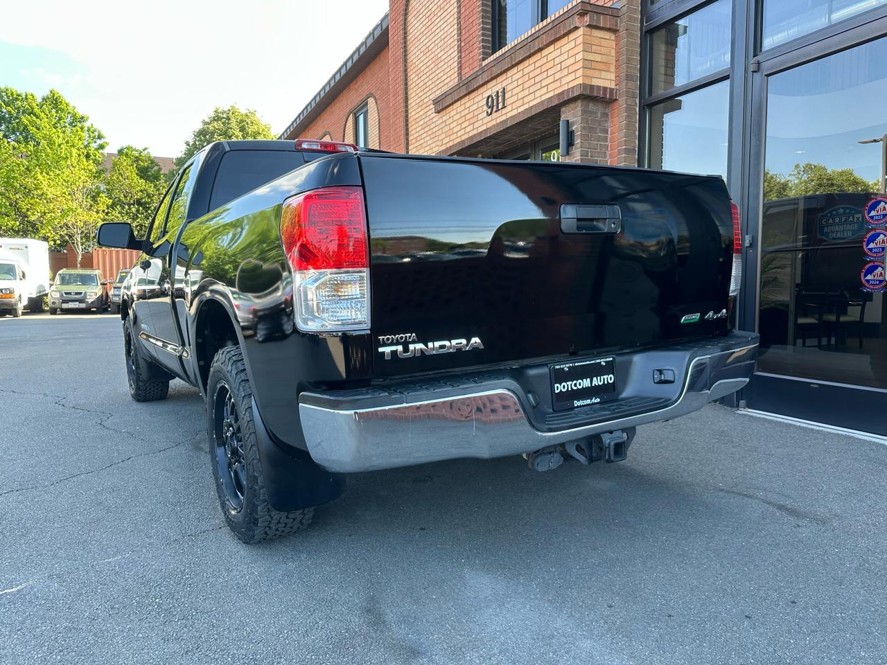 Toyota Tundra Tundra-Grade 5.7L FFV Double Cab 4WD 2010