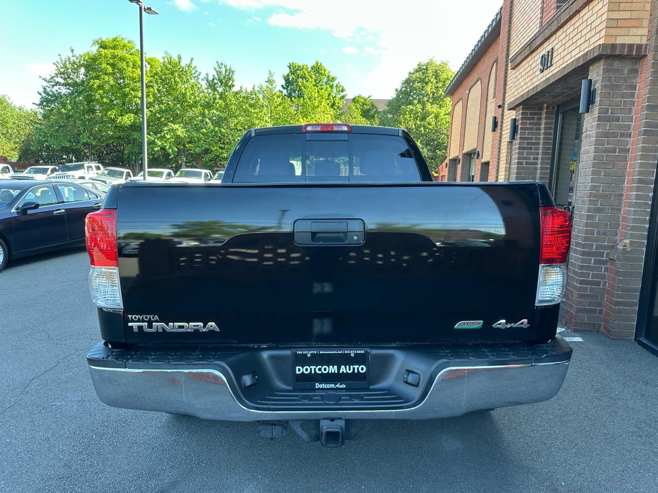 Toyota Tundra Tundra-Grade 5.7L FFV Double Cab 4WD 2010